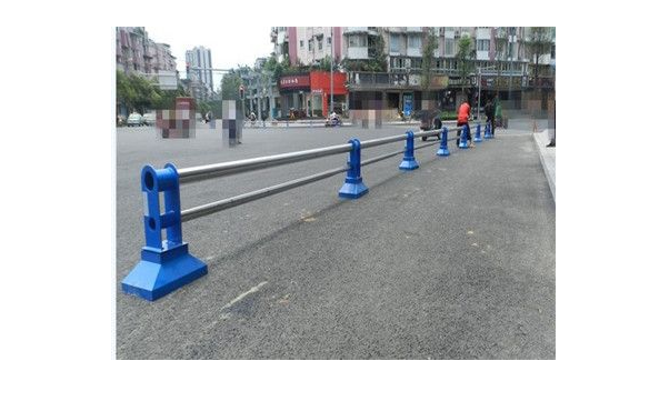 “完美碰撞”！太钢首发公路护栏用不锈钢通过试验_COPY